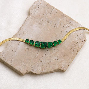 Neue europäische und amerikanische weibliche leichte Luxus-Halskette aus Titan-Stahl und Langen Schlangenknochen-Kette-Halsband Großhandel - Product Image 4