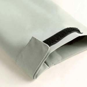 Veste de randonnée coupe-vent monochrome pour homme, avec logo personnalisé, à capuche, épaisse, style safari, imperméable, 100% tissée - Product Image 4