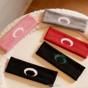 Joli Bandeau en Coton Tricoté en Forme de Croissant de Lune, Doux et Hypoallergénique, Idéal pour les Cheveux, Cadeau Parfait pour Petite Amie, Amies, Usage Quotidien, Soins de la Peau, SPA - Product Image 3