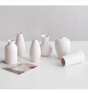 Lọ hoa gốm sứ trắng hiện đại thủ công với họa tiết sọc, trang trí nhà cửa, phòng khách, khách sạn, đám cưới - Product Image 2