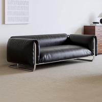 Canapé de style rétro en acier inoxydable noir Bauhaus, canapé en cuir de style antique, luxe léger, trois places, salon