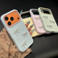 Coque de téléphone souple anti-chute pour iPhone 17 Pro Max, Apple 16 Pro, 15, avec accessoire nœud cerise assorti pour femme