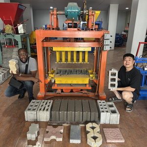 Người dùng nước ngoài ủng hộ máy móc làm gạch xi măng, chẳng hạn như máy làm gạch rỗng 6 inch. - Product Image 6