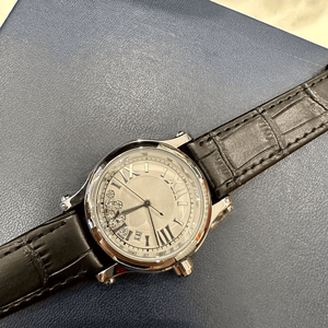 Reloj de Pulsera Mecánico Clásico con Números Romanos y Correa de Cuero Negra para Hombre y Mujer Chopards - Product Image 1