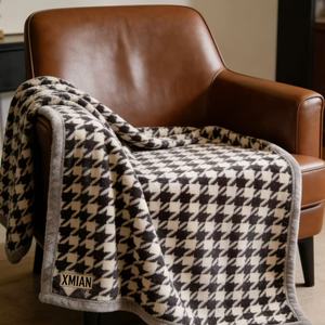 Custom Printed Hypoallergenic Breathable Modern Polyester <strong>Flannel</strong> Blanket for All-Season Travel &amp; <strong>Bedding</strong> - Product Image 2