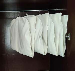 Housse de vêtement AUTON blanche en toile 100 % coton avec poignées et motif lettres pour costumes, manteaux, robes, sacs de voyage - Product Image 4