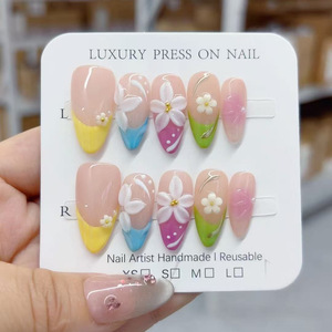 Prensa tallada a mano de calidad de exportación en las <span class=keywords><strong>uñas</strong></span>, nuevo juego de <span class=keywords><strong>uñas</strong></span> de lujo extraíble con estampado de animales florales y franceses góticos - Product Image 1