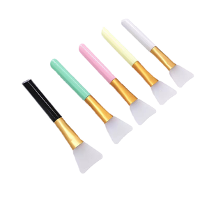 Brosse d'applicateur <span class=keywords><strong>de</strong></span> masque <span class=keywords><strong>de</strong></span> beauté <span class=keywords><strong>maison</strong></span> brosse <span class=keywords><strong>de</strong></span> masque <span class=keywords><strong>de</strong></span> silicone <span class=keywords><strong>de</strong></span> pointe molle avec la brosse <span class=keywords><strong>de</strong></span> visage <span class=keywords><strong>de</strong></span> cheveux synthétiques <span class=keywords><strong>de</strong></span> style plat - Product Image 4