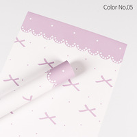 Kertas Pembungkus Bunga Tahan Air Berlapis PVC Sintetis untuk Buket Florist dan Kado 35 X 45 cm Anti Kerut