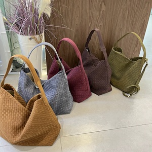 Bolso de hombro de gran capacidad tejido a mano de nobuk de lujo ligero de alta calidad con diseño de nicho, bolso de mano elegante, bolso <span class=keywords><strong>Bottega</strong></span> para mujer - Product Image 6