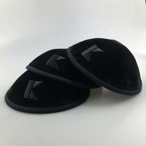 بيع بالجملة أسود مخملي يهودي Kippah للرجال مخصص شعار التطريز العرقية Yarmulka كل الفصول - Product Image 3