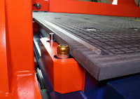 Offre Spéciale porte en bois faisant la machine de gravure CA-1325 routeur CNC ATC avec changeur d'outils de carrousel
