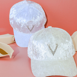Casquette de baseball en velours doux pour femmes, luxe automne-hiver, avec strass, personnalisée, doublure en satin - Product Image 3