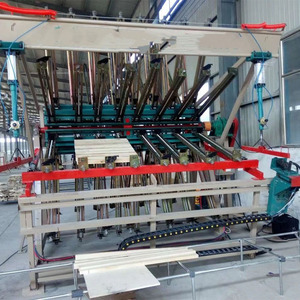 Prensa de encolado de madera hidráulica neumática de 10/14/20 filas con abrazadera giratoria y transportador compuesto - Product Image 3