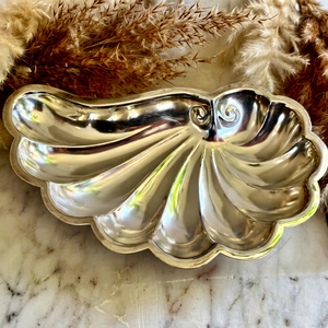 Factory Direct Premium Silver Plated Metal Seashell Platter Handcrafted Vanity Organizer Asymmetric Shell Dish <b>Tray</b> for party - Product Image 1