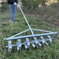 Machine à planter des oignons à 6 rangs avec un espacement des plants de 14,3 cm pour une plantation en champ à haute productivité et une perforation du paillis