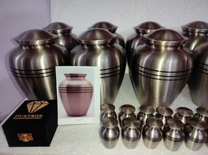 Brass Cremation Urns For Funeral Supplies Urns For Adult <b>Ashes</b> <b>Keepsake</b> Urns To Save Memory - Product Image 2