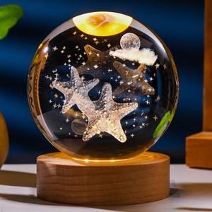 Lámpara Nocturna LED con Base de Madera, Bola de Cristal con Forma de Delfín y Muñeco de Nieve - Product Image 6