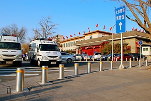 Антитеррористические поднимающиеся болларды с внутренним замком полуавтоматические поднимающиеся болларды для защиты периметра - Product Image 2