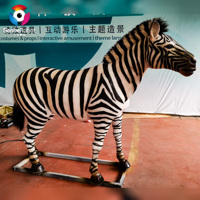 Modèle de zèbre animatronique interactif personnalisé avec son et mouvement pour parc à thème, affichage en centre commercial et exposition