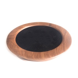 Bandeja redonda de madera de nogal para joyería con inserto blanco y negro para exhibir pendientes y anillos, accesorios de fotografía - Product Image 5