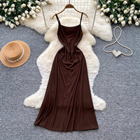 Ensemble élégant 2 pièces pour femme : Cardigan en maille ajourée et robe longue camisole, taille nouée, coupe ajustée, collection automne