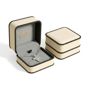 Nouvelle arrivée : Boîte à collier personnalisée avec couvercle rabattable en cuir, boîte cadeau pour bijoux avec insert floqué, logo personnalisé pour les marques de bijoux, OEM accepté - Product Image 5