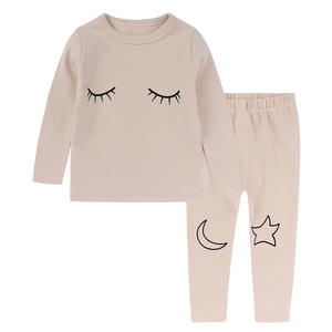 INS Kids Tales Estilo casual <span class=keywords><strong>Ropa</strong></span> para niños Pijamas pequeños medianos Conjunto Pestañas Nube <span class=keywords><strong>Algodón</strong></span> cepillado <span class=keywords><strong>Ropa</strong></span> <span class=keywords><strong>de</strong></span> casa para niños - Product Image 4