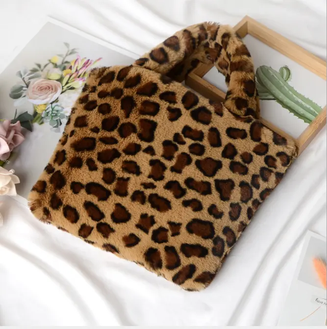 Women's Shaped Faux Fur Crossbody Bag Plush Wallet Purse Chain Shoulder Bag Leopard Print