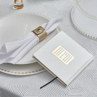 Boîte de rangement personnalisée en acrylique transparent carré |   Support à matzah en lucite avec logo hébreu doré imprimé