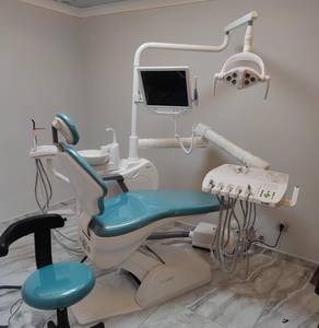 Unidade de Cadeira Odontológica Elétrica com Design de Espaço Aberto e Estrutura de Tratamento em Metal - Product Image 2