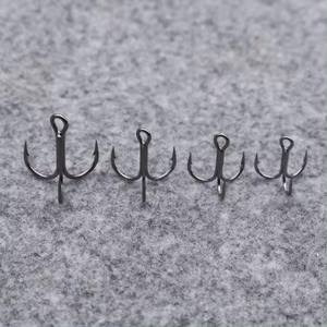 Venta caliente 6062-1X-NP Anzuelos de pesca de acero de alto carbono de agua salada fuerte de níquel negro Anzuelos triples de curva redonda - Product Image 3