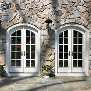 Puertas Exteriores de Madera para Entrada Principal con Arco de Estilo Europeo, Acabado en Madera Sólida, Pantalla de Nailon, Acero y Vidrio - Product Image 4