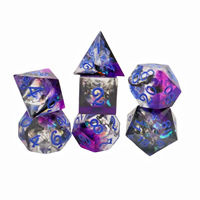 Ensemble de dés à six faces en résine Dragon Eye pour D&D, faits à la main, 16 mm, polyédriques avec bords tranchants, noyau liquide, bleu violet