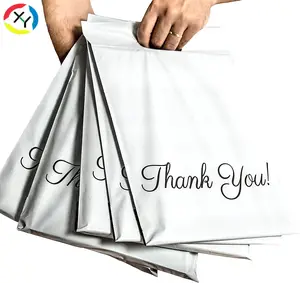 स्टॉक में धन्यवाद पोर्टेबल कूरियर बैग 10x13 पाली मेलर के साथ संभाल के साथ पाली मेलर बैग संभाल के लिए कपड़ा और उपहार