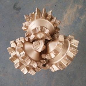 IADC217 <span class=keywords><strong>JZ</strong></span> TCI Tricone Bit para Poço de Petróleo Rock Drilling Cones De Rolo De Alta Formação De Aço De Manganês Forjado Ferramenta De Perfuração - Product Image 1