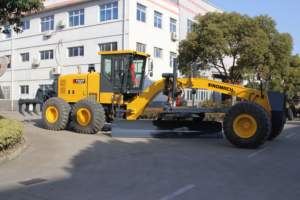 Motoniveladora Robusta de 500HP para Desarrollo de Minas, Excelente Tracción y Control de Hoja - Product Image 4