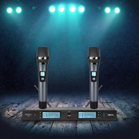 Microphone Karaoké Sans Fil Dynamique Multifonctionnel K-300 avec Piles AA, Connecteur XLR, Capteur Infrarouge et Câble de Données Inclus