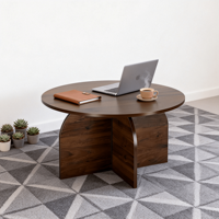 Table basse en bois durable avec plateau rond et base cintrée, ton bois brun foncé, design moderne, écologique, organique et minimaliste