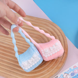 Juguete Antiestrés de Silicona Realista en Forma de Bolso de 7.5cm, Grado Alimenticio, para Todas las Edades, Regalo Perfecto para la Felicidad Instantánea - Product Image 1