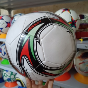Balón de fútbol personalizado 2026 con logo, tamaño 5, para entrenamiento deportivo, material PU - Product Image 4