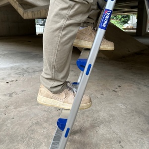 บันไดพับอลูมิเนียมน้ำหนักเบา ดีไซน์ทันสมัย เหมาะสำหรับใช้งานในร่ม โรงเรียน โรงแรม ปลอดภัย ใช้งานง่าย จัดเก็บสะดวก - Product Image 3