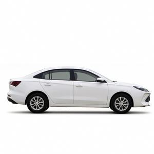 Roewe I5 2026 1.5L MT Berline Essence 5 Places Conduite à Gauche Voiture Compacte Économique Transmission Manuelle Véhicule à Essence - Product Image 2