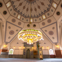 Éclairage en cristal lustre à LED islamique décoration de hall d'hôtel conception de mosquée islamique cuivre métal moderne 80 500 personnalisé