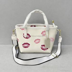 Bolso de Hombro de Diseño Estilo Nueva York para Mujer, Ligero, Portátil, de Lujo, con Estampado Moderno y Gran Capacidad - Product Image 1