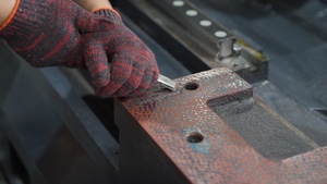 ऊर्ध्वाधर मशीनिंग केंद्र WF-V95 3/<span class=keywords><strong>4</strong></span>/5 अक्ष cnc मिलिंग मशीन फेरुक bt40 12000 आरपीएम मध्यम शुल्क से लैस - Product Image 5