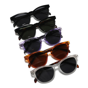 Gafas de Sol Estilo Europeo Americano, Montura Ovalada, Lentes Polarizadas TAC con Protección UV400, Unisex, Protección Solar, Hechas en Wenzhou - Product Image 5