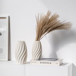 Jarrón de cerámica blanca con diseño cónico único impreso en 3D personalizado para tulipanes, florero nórdico moderno, decoración del hogar para la sala de estar - Product Image 2