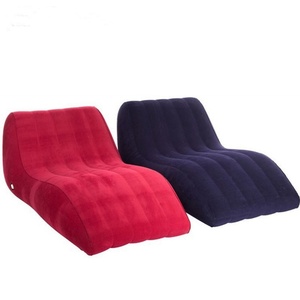 Canapé gonflable extensible en PVC 155*89*65 CM rouge et bleu avec pompe à pied - Product Image 5
