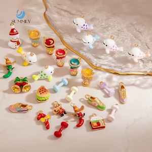 Pendentif de Noël Personnalisé SUMMLY Tendance, Breloque Collier Bracelet DIY <span class=keywords><strong>en</strong></span> Acier Inoxydable Plaqué Or 18K, Bijoux de Mode - Product Image 1